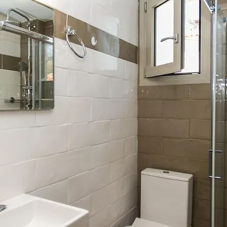 Tasos 게스트하우스 3*